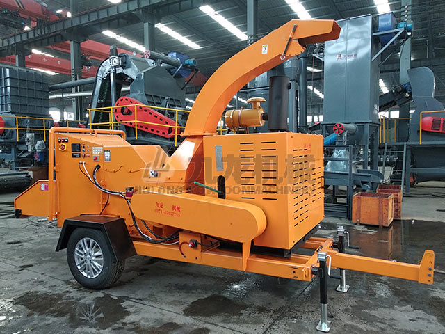 園林樹枝粉碎機(jī)解決了廢棄園林垃圾并實(shí)現(xiàn)了再利用